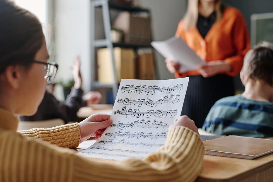 Pourquoi apprendre le solfège est essentiel pour jouer du piano?