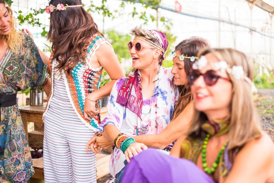 Qu'est-ce que le festival de musique hippie le plus célèbre au monde ?